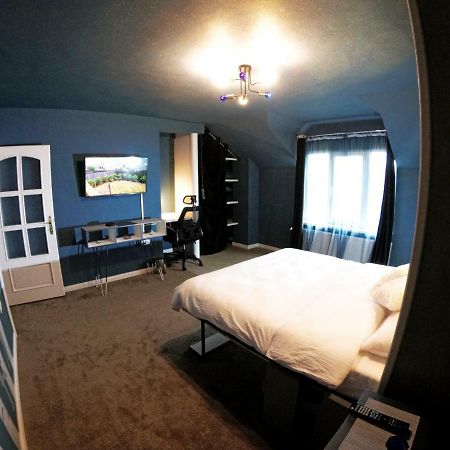 Hotel Apulum Gardens Alba Iulia Esterno foto