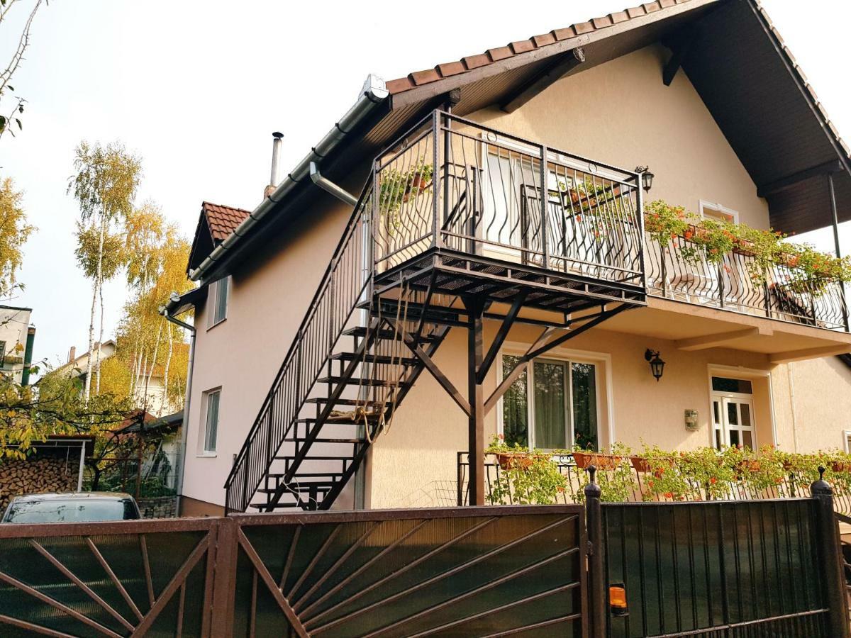 Hotel Apulum Gardens Alba Iulia Esterno foto